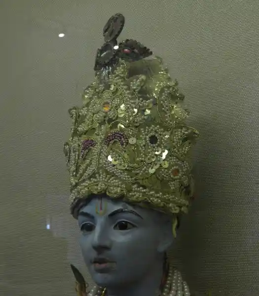 Raghunath Ji, deity of Maharaja Jai Singh Ji, solar disc